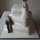 Business 26 image KARENS CREATIVE CAKES Wedding Services in Leeds We