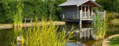 Business 2 image DWG PICTURES Web Design in Bath Av