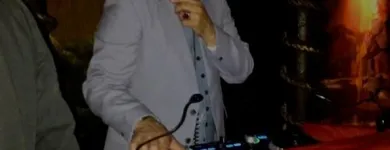 Business 1 image LONDON-RETRO-DJ Mobile Discos in London Gr