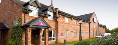 Business 16 image PREMIER INN MANCHESTER (SALE) HOTEL Travel & Tourism in SALE Ch