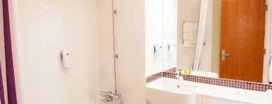 Business 18 image PREMIER INN MANCHESTER (SALE) HOTEL Travel & Tourism in SALE Ch
