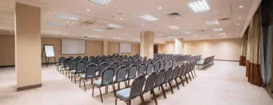 Business 10 image RENAISSANCE LONDON HEATHROW HOTEL Wedding Venues in Hounslow Mi