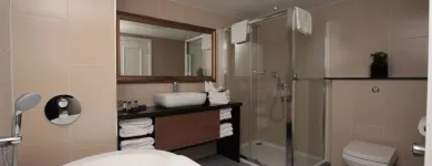 Business 36 image RENAISSANCE LONDON HEATHROW HOTEL Wedding Venues in Hounslow Mi