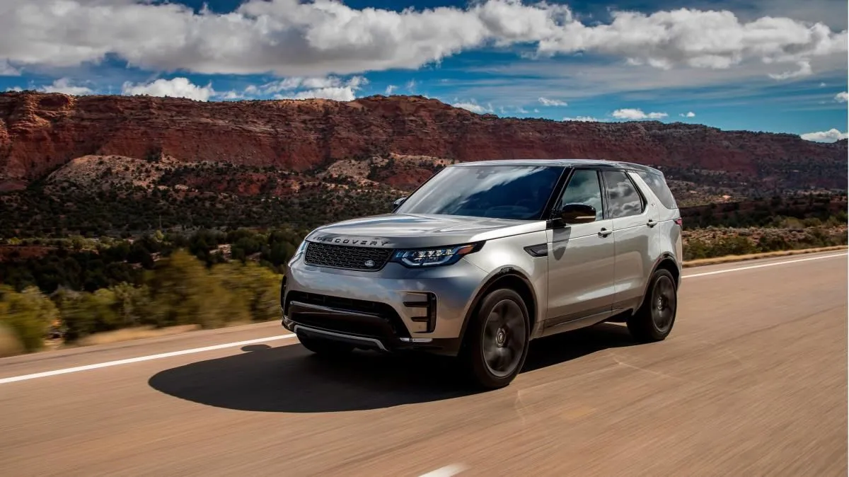 Business 12 image GUY SALMON LAND ROVER, STOCKPORT