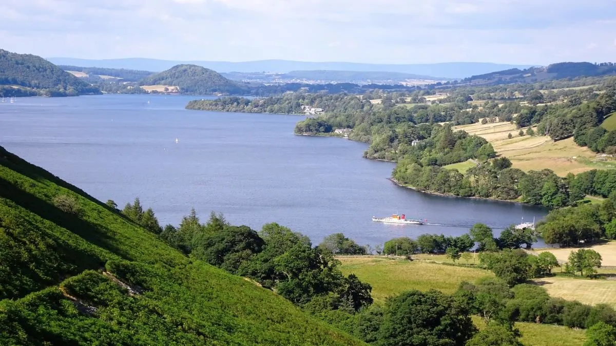 Business 1 image ULLSWATER 'STEAMERS'