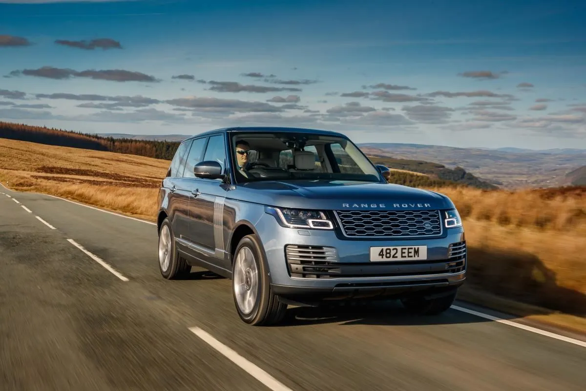 Business 10 image GUY SALMON LAND ROVER, STOCKPORT