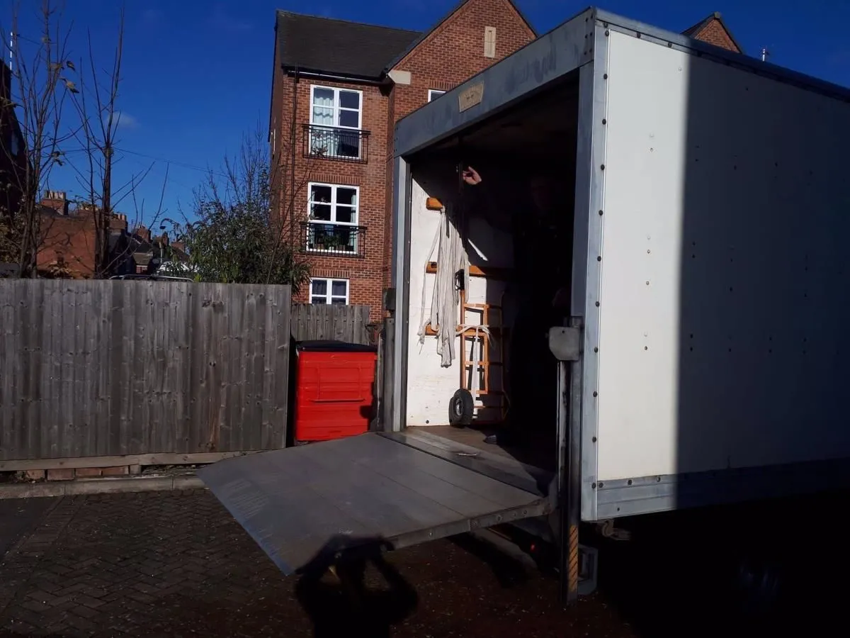 Business 1 image CROSS KEYS REMOVALS LEICESTER