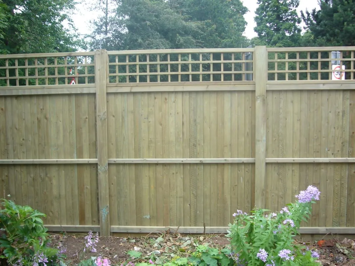 Business 4 image ROCHE FENCING & LANDSCAPING