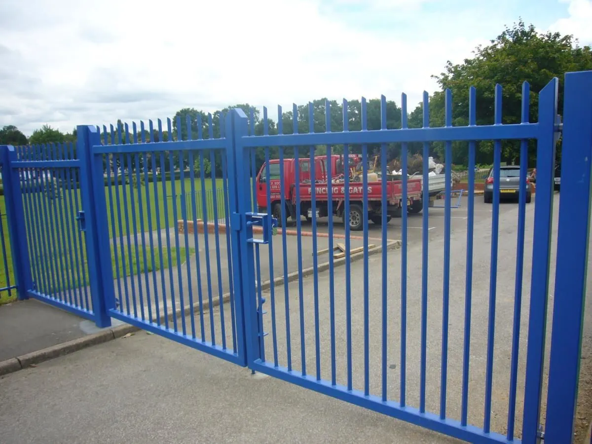 Business 9 image ROCHE FENCING & LANDSCAPING
