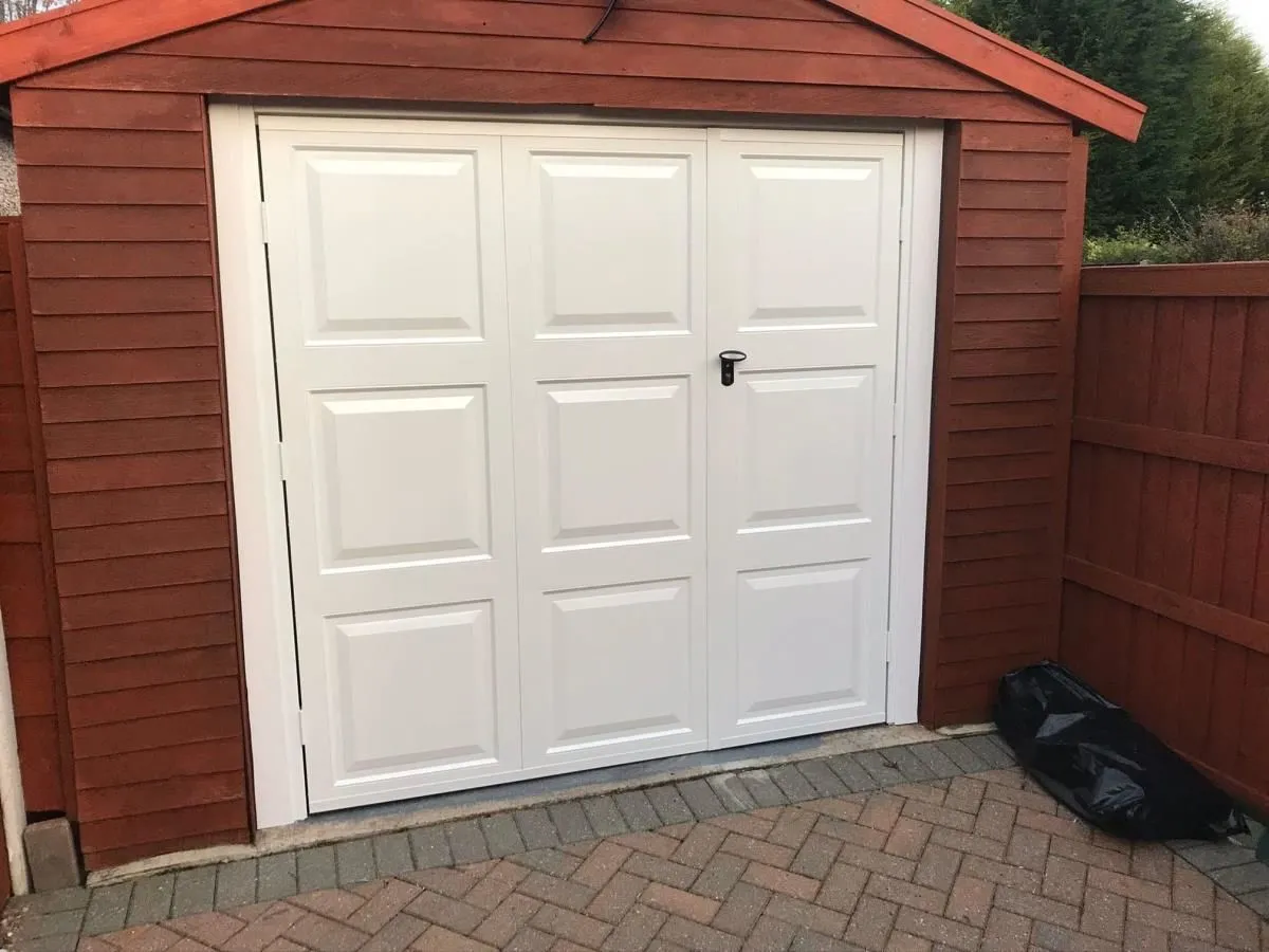 Business 4 image THE GARAGE DOOR TEAM (SOUTH MANCHESTER)