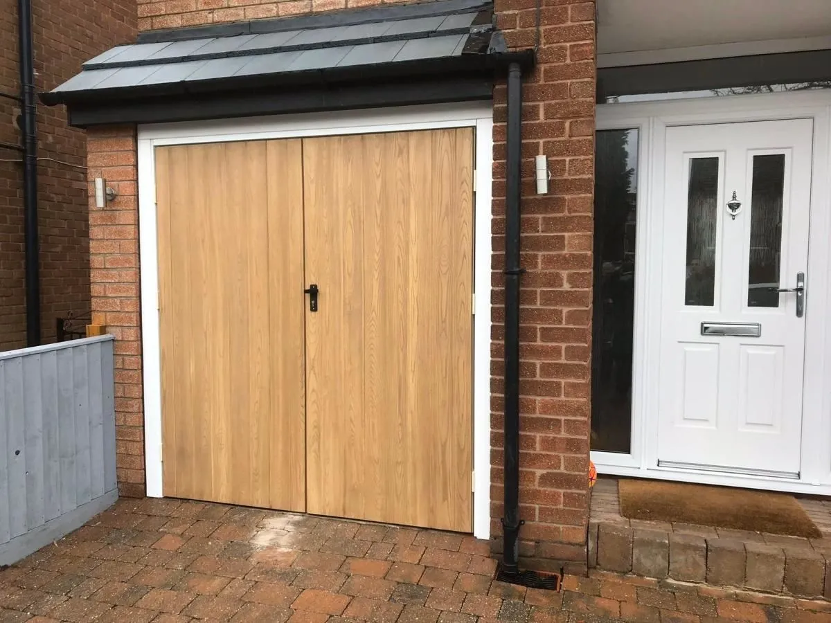 Business 9 image THE GARAGE DOOR TEAM (SOUTH MANCHESTER)