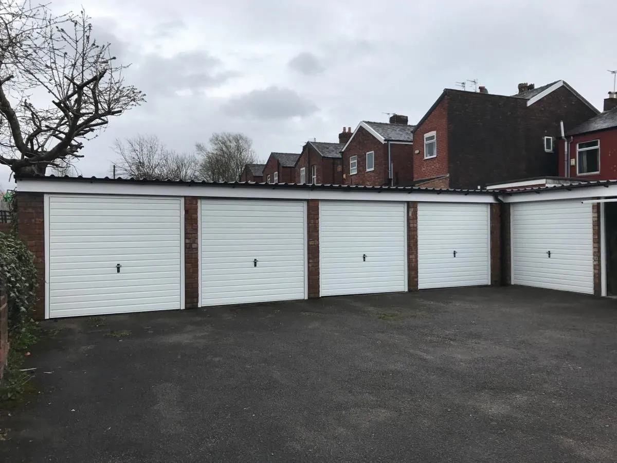 Business 10 image THE GARAGE DOOR TEAM (SOUTH MANCHESTER)