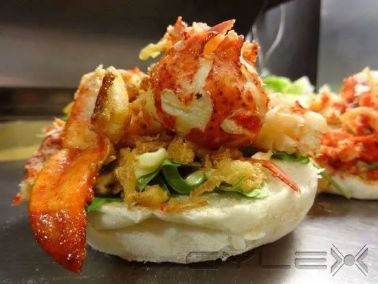 Business 1 image YOYO BURGER