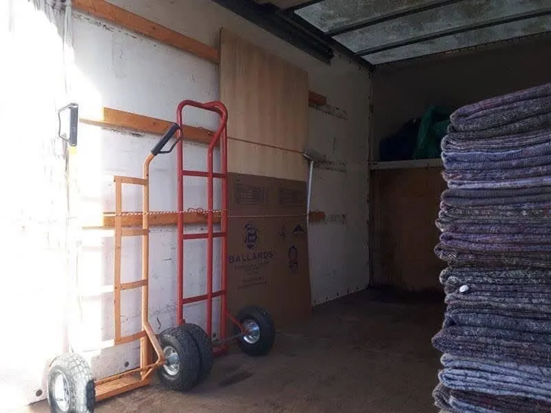 Business 6 image CROSS KEYS REMOVALS LEICESTER