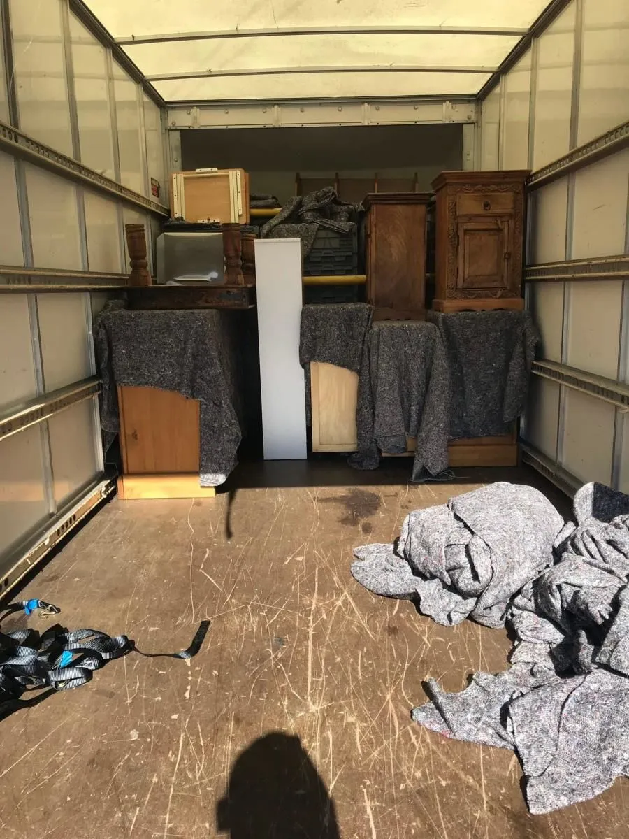 Business 3 image PASS THE PARCEL REMOVALS & STORAGE